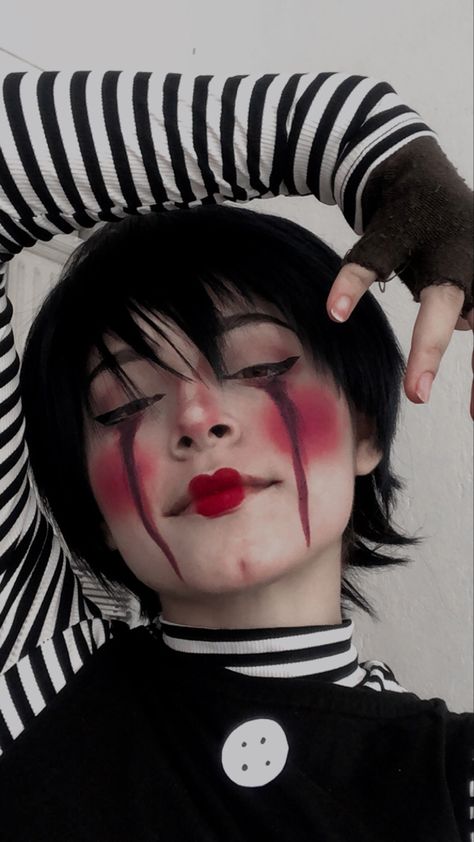 Skull Kids Makeup, Marionette Puppet Makeup, Simple Fnaf Cosplay, The Puppet Fnaf Cosplay, Puppet Fnaf Makeup, Marionette Fnaf Cosplay, Fnaf Costume For Kids, Marionette Makeup, Puppet Fnaf Cosplay