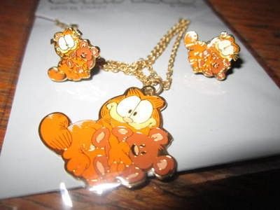 Garfield Jewelry, Garfield Necklace, Garfield Sunglasses, Garfield Earrings, Garfield Merch, Garfield Merchandise, Silly Garfield, Movie Character Ideas, Fat Orange Cat