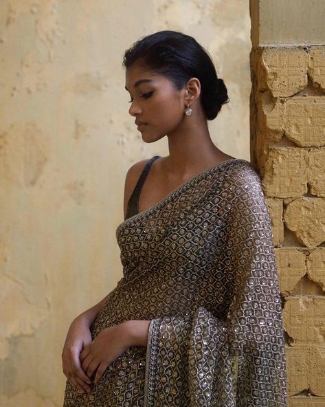 2022 Couture, Pani Puri, Indian Fashion Saree, Desi Clothes, Indian Dresses Traditional, Traditional Indian Outfits, Saree Trends, Indian Couture, Indian Aesthetic