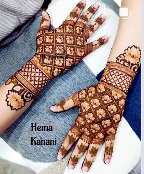 Lotus Mehendi Designs For Hands Back, Lotus Mehendi, Palm Mehendi, Finger Mehendi, Finger Mehendi Designs, Elegant Henna, Hand Mehendi, Full Mehndi, Pretty Henna