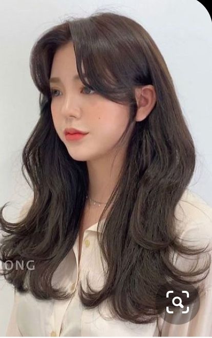 Korean Long Hairstyle, Celebrity Hair Extensions, Lighter Brown Hair, Korean Long Hair, Hairstyle Ideas Easy, Long Hairstyle Ideas, Haircuts For Long Hair With Layers, Beauty Hair Color, Hair Inspiration Long