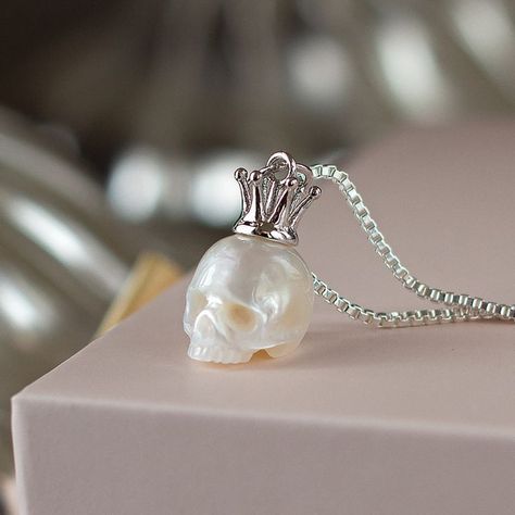 Pearl Skull, Carved Pearl, Gothic Pendant, Jewelry White, Textured Ring, Skull Necklace, Gold Filled Ring, Gold Ring Stack, White Freshwater Pearl