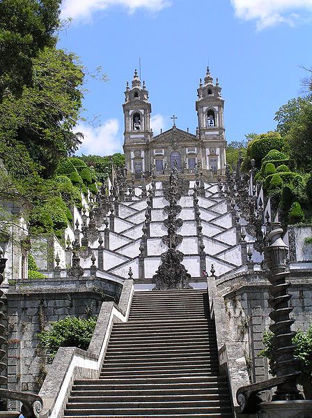 stairs up to Bom Jesus - Braga (Portugal) Braga Portugal, Religious Architecture, Amazing Buildings, Photographs Of People, Portugal Travel, Most Beautiful Cities, Porto Portugal, Incredible Places, World Heritage Sites