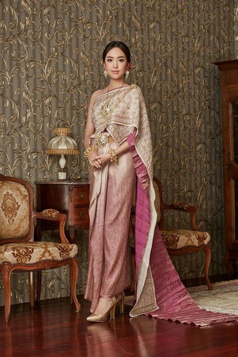 Thai Traditional Clothing, Thai Dresses, Thailand National Costume, Thai National Costume, Thailand Dress, Thai Silk Dresses, Cambodian Wedding, Cambodian Dress, Thailand Fashion