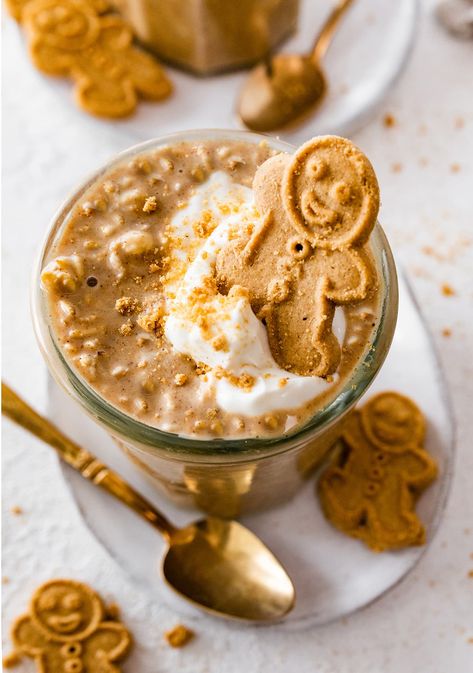 Gingerbread Overnight Oats Gingerbread Oatmeal, Creamy Balsamic Vinaigrette, Cold Oats, Weekend Meal Prep, 20 Grams Of Protein, Eating Bird Food, Healthy Oatmeal Recipes, Healthy Oatmeal, Chocolate Protein Powder