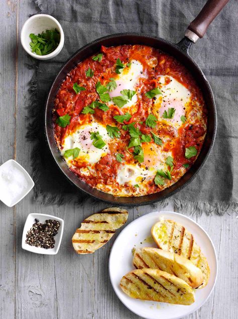 Shakshuka Mushroom Gnocchi, Walnut Meat, Arabisk Mad, Boiled Egg Recipes, Shakshuka Recipes, Spinach Mushroom, Diner Recept, Brunch Dishes, Brunch Ideas