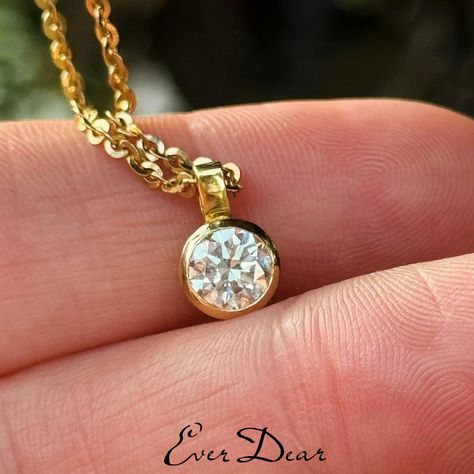 From the heart of Canada, @candace_priebe shared this touching moment with us. 🍁💖 She recently received her EverDear memorial pendant, crafted in loving memory of her cherished pet. Candace tells us that having this beautiful piece close to her heart brings a comforting sense of presence and warmth, reminding her of the joyful times shared. Swipe to see the stunning pendant and the unbreakable bond it represents. 📷✨ Whether near or far, our pets leave paw prints on our hearts that never fade... Memorial Pendant, Sharing Time, Never Fade, Loving Memory, Paw Prints, In Loving Memory, Paw Print, Lab Grown Diamonds, Animal Lover