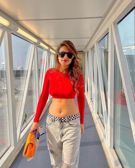 99.9k Likes, 669 Comments - Nia Sharma (@niasharma90) on Instagram: “However dead you may be…. Just Look Alive.” Nia Sharma Instagram, Nia Sharma, Bollywood Updates, Whatsapp Dp Images, Photos Hd, Entertainment News, Two Piece Pant Set, Fashion Dresses, Actresses