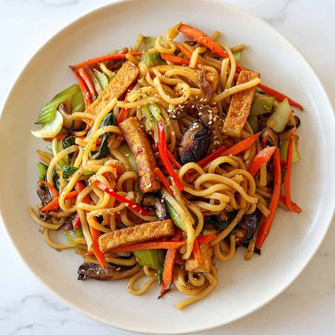 This 15-minute vegan bulgogi udon noodles recipe is the perfect easy vegan weeknight meal! In this recipe, I will show you step-by-step on how to make the Bulgogi Udon, Pan Noodles Recipe, Vegan Bulgogi, Vegan Weeknight Meals, Udon Noodles Recipe, Julienned Carrots, Noodle Recipe, Udon Noodles, Extra Firm Tofu