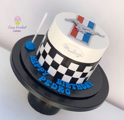 Ford Mustang Cakes For Men, Chevy Cakes For Men, Mustang Birthday Party Ideas, Mustang Cake Ideas, Ford Mustang Cake, Mustang Cake, 30th Birthday Cakes For Men, Chocolate Buttercream Cake, Car Cakes