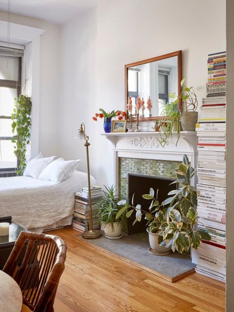 My Style: I love anything with a story behind it. And plenty of plants! Mantle Inspiration, Nyc Studio Apartment, Nyc Studio Apartments, A Studio Apartment, Underbed Storage, Tiny Studio, Nyc Studio, Huge Windows, Refresh Your Home