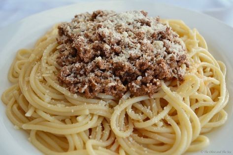 Greek Spaghetti, Spaghetti With Meat Sauce, Spaghetti With Meat, Meals For 2, Spaghetti Meat Sauce, Meat Sauce Recipes, Greek Foods, Stew Chicken Recipe, Greek Pasta