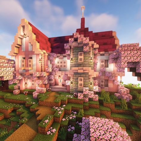 Big Pink Minecraft House, Minecraft Enchanted Forest Ideas, Big Minecraft House, Big Minecraft Builds, Minecraft Big House, Cherry Blossom House Minecraft, Big Minecraft Houses, Sakura House, Blossom House