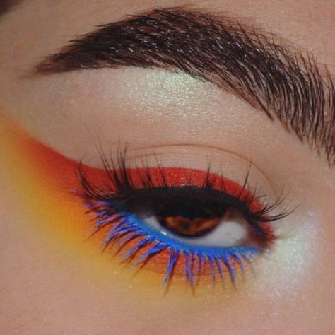 Eye Makeup Colorful, Makeup Colourful, Dramatic Wedding Makeup, Summer Beauty Tips, Makeup Colorful, Dramatic Eye Makeup, Colorful Eye Makeup, Brow Pomade, Trendy Makeup