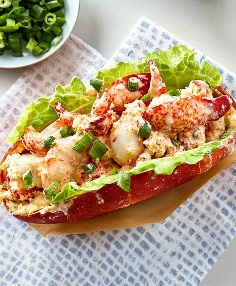 Cold Lobster Roll Recipe, Connecticut Lobster Roll Recipe, Maine Lobster Roll Recipe, Lemon Butter Cream Sauce, Baked Salmon With Lemon, Lobster Roll Recipe, Connecticut Style, Butter Cream Sauce, Baked Salmon Lemon