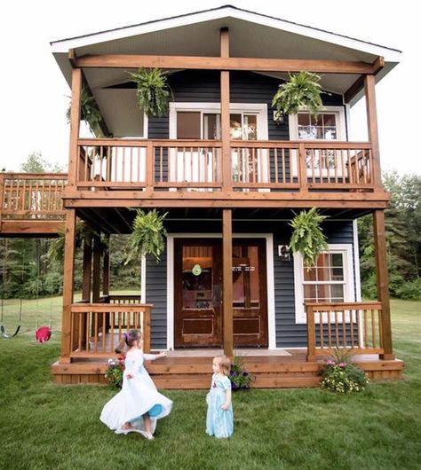 This double-storey, dad-built cubby house will blow your mind! Two Story Playhouse, Design Casa Piccola, Playhouse Plans, Backyard Playhouse, Build A Playhouse, Cubby House, Playhouse Outdoor, Backyard Playground, Backyard For Kids