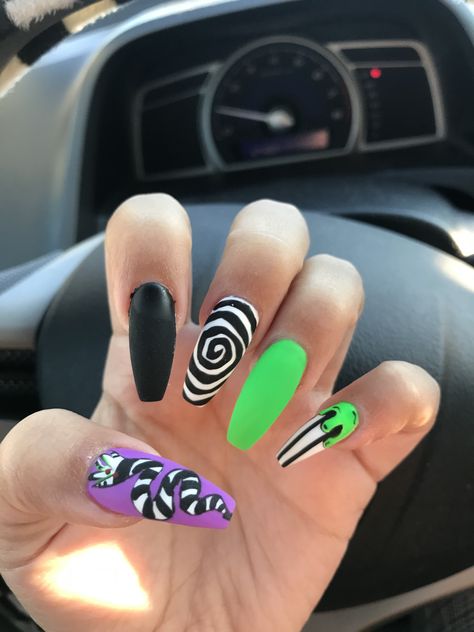 Beatle Juice Nail Art, Beetlejuice Nails Acrylic, Beetlejuice Nail Art, Galactic Nails, Beetle Juice Nails, Wednesday Nails, Beetlejuice Nails, Designs Nails Art, Broadway Nails