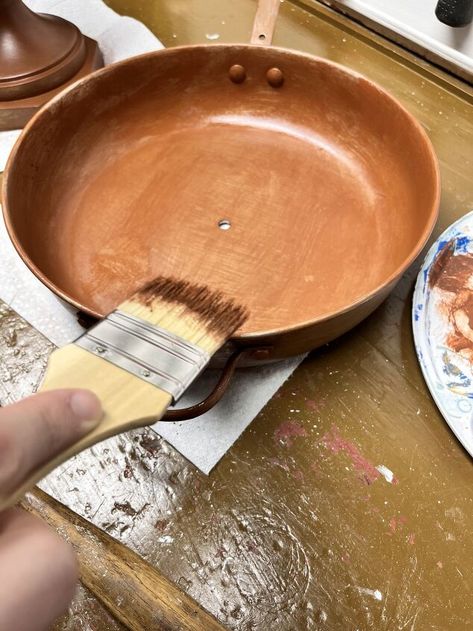 I used Patina Paint to upcycle this old frying pan and a $4 flea market lamp into a beautiful planter! I'm deep into spring cleaning and I've been gathering up items around the house that I no longer use.Usually, I bag everything up to donate but this year I decided to challenge myself to upcycle as many items as possible into new and useful things!My motto for 2022 is 'recycle, reuse and repurpose' which has led me to make a planter from an old frying pan that I've had in basement s… Homemade Pendant, Lamp Planters, Flea Market Gardening, Patina Paint, Kitchen Pans, Diy Quotes, Crepe Pan, Useful Things, Feeling Inspired