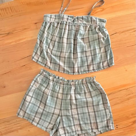 Nwot Old Navy 100 % Cotton Made In India Pj Set Size S True To Size Small Babydoll Top S Shorts W/ Elastic Waist & Side Pockets S Worn Once Selling Because I Particularly Don’t Like It On Me :( Short Pj Set, Babydoll Top, Pj Sets, Navy And Green, Old Navy, Elastic Waist, Baby Dolls, Blue Green, Navy