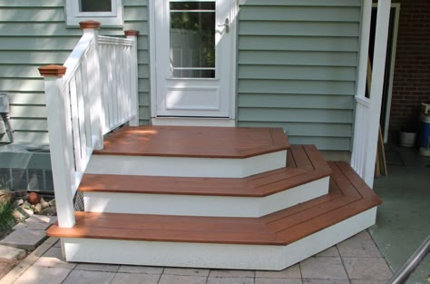 Floating Patio Steps, Wooden Patio Steps From House, Steps For Porch Entrance, Corner Steps On Porch, Outdoor Stairs To House Entrance Wood, Back Stoop Ideas Porch Steps, Cascading Front Porch Steps, 2 Step Front Porch Ideas, Steps Out Back Door To Patio