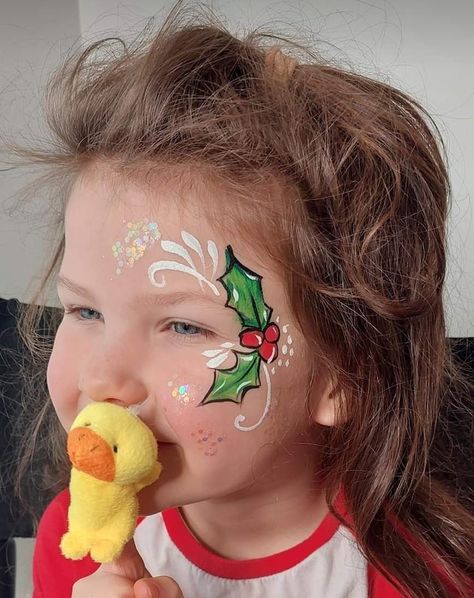 Reindeer Face Paint, Face Painting Images, Christmas Face Painting, Paint Christmas, Cheek Art, Face Painting Tutorials, Face Painting Easy, Winter Face, Kids Face Paint