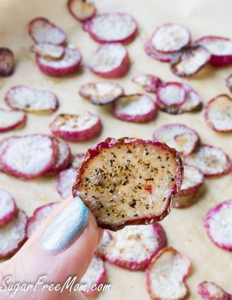 Salt & Pepper Radish Chips-  sugarfreemom.com Radish Chips, Radish Recipes, Roasted Radishes, Dehydrated Food, Dehydrator Recipes, Low Carb Snacks, Veggie Dishes, Keto Snacks, Finger Food