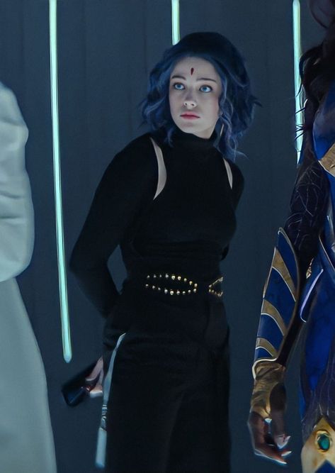 Dc titans season 4 raven Tegan Croft, Titans Season 4, Titans Cast, Titans Wallpaper, Rachel Weiss, Raven Outfits, Teagan Croft, Dc Titans, Rachel Roth