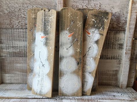 WoodenPennys - Etsy Rustic Wood Snowman, Pallet Wood Christmas Decor, Wood Board Painting Ideas, Painted Snowman On Wood, Rustic Painting On Wood, Snowman Painting On Wood, Diy Wooden Christmas Decorations, Christmas Welcome Signs, Christmas Wood Crafts To Sell