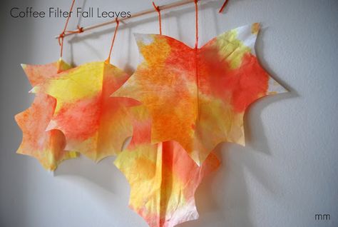 This Fall Leaf Mobile will remind the kids that Fall is just around the corner… Coffee Filter Leaves, Leaf Crafts Kids, Autumn Leaves Craft, Coffee Filter Crafts, Fall Art Projects, Preschool Projects, Easy Fall Crafts, Fall Preschool, Leaf Crafts