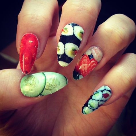 Amazing sushi nails by the legendary @mariannewman (photo courtesy of Georgia Jagger) Rihanna Nails, Celebrity Nails Trends, Negative Space Nail Art, Rainbow Nail Art, Negative Space Nails, Womens Best, Space Nails, Celebrity Nails, Manicure Inspiration