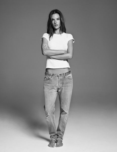 Redone Jeans, Perfect White Tee, Everyday Chic, Alessandra Ambrosio, Denim Branding, T Shirt And Jeans, Perfect Jeans, Fashion Books, White Tee