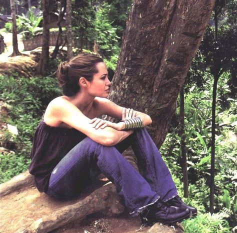 John Voight, Angelina Jolie 90s, Alissa Salls, Nature Jungle, Gia Carangi, 90s Actresses, Angelina Jolie Style, Animals Food, Landscape Forest