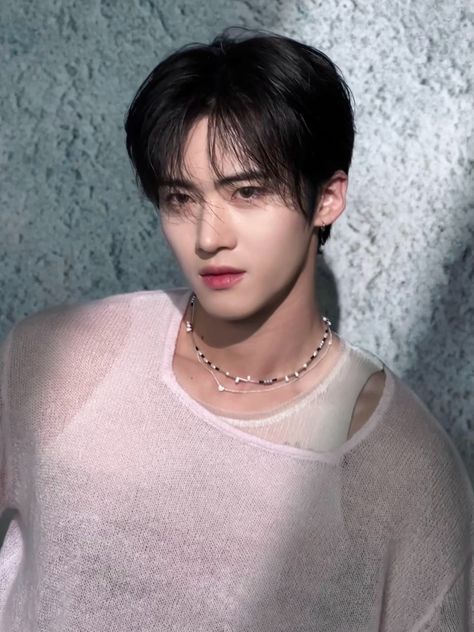 Yanan Pentagon, Actors, Hair