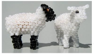 Beaded Sheep, Nativity Sheep, Beaded Creatures, 3d Beading, Bead Animals, Sheep Pattern, Baby Sheep, Beading Crafts, Beading Techniques