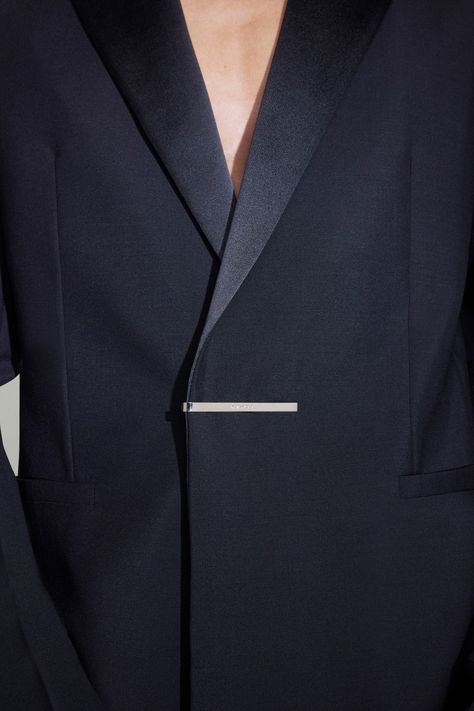 Oversized Tailoring, 2023 Menswear Fashion Show, Pre Fall 2023, Man Blazer, Pre Fall Collection, Menswear Fashion Show, Casual Outerwear, Fashion 2024, Tuxedo Jacket