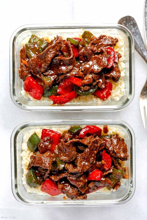 Pepper Steak Meal Prep Recipe with Cauliflower Rice - #meal-prep #steak #recipe #eatwell101 - This meal prep pepper steak stir-fry recipe tastes better than take-out. You'll love our pepper steak stir-fry meal prep! - #recipe by #eatwell101® Steak Meal Prep, Recipe With Cauliflower, Stir Fry Meal Prep, Pepper Steak Stir Fry, Steak Stir Fry, Plats Weight Watchers, Healthy Lunch Meal Prep, Dinner Meal Prep, Pepper Steak