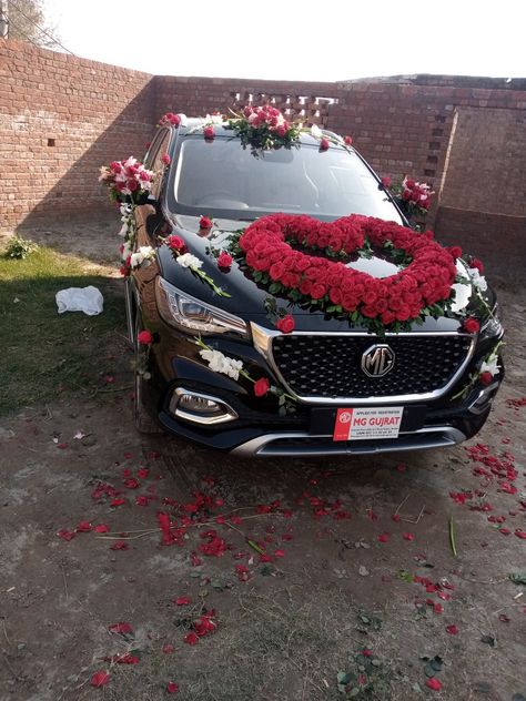 Barat Entry, Marriage Stage, Benz Wallpaper, Wedding Car Deco, Small Wedding Decor, Car Wedding, Wedding Room Decorations, Pakistan Wedding, Wedding Car Decorations