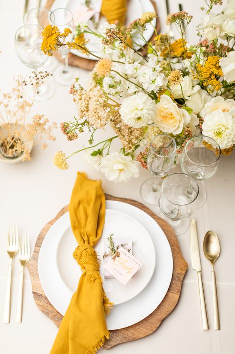 Bridal shower tablescape Mustard Wedding Table Decor, Yellow Bridal Shower Decorations, Bridal Shower Yellow Theme, Yellow Wedding Table Decorations, Terracotta And Yellow Wedding, Bridal Shower Yellow, Spring Theme Bridal Shower Ideas, Yellow Bridal Shower Theme, Yellow Tablescapes