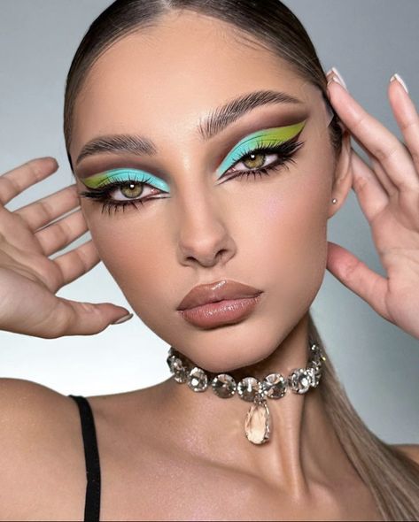 Makeup Collage, Kylie Makeup, Rhinestone Makeup, Makeup Face Charts, Photoshoot Makeup, Green Makeup, Eye Makeup Designs, Colorful Eye Makeup, Creative Eye Makeup