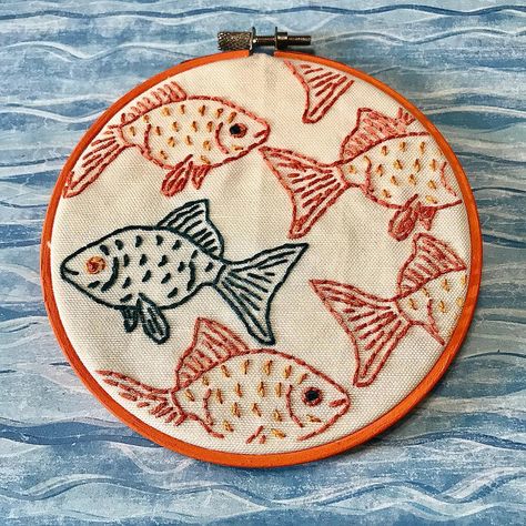 My hand-stitched one fish, two fish, red fish, blue fish under the sea! This is a Super Stitchers Club kit from @studiomme.… Embroidery Fish, Fish Under The Sea, Beginner Embroidery Kit, Diy Embroidery Patterns, Hand Work Embroidery, Animal Embroidery, Blue Fish, Shirt Embroidery, Embroidery Hoop Art