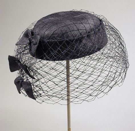 Pillbox Hat, James Galanos (United States, born 1924): ca. 1958-1959, California, straw, net.  | LACMA Collections Pillbox Hat With Veil, Hat With Veil, Vintage Hat Boxes, Antique Accessories, Fedora Hat Women, Elegant Hats, Cocktail Hat, Pillbox Hat, Fancy Hats