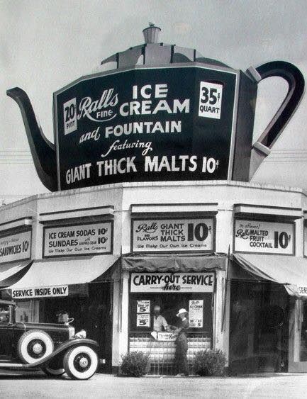 Ralls Fine Ice Cream 1934 – Ralls, TX. Soda Jerk, Malt Shop, Vintage Diner, Vintage Logos, Station Service, Unusual Buildings, Fountain Feature, Vintage Los Angeles, Soda Fountain