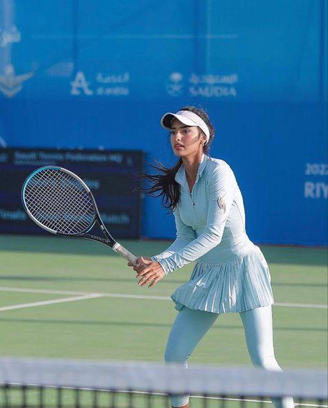 Modest Sporty Outfits Summer, Tennis Skirt With Leggings, Tennis Dress Outfit, Saudi Aesthetic, Modest Workout Clothes, Gym Outfits For Women, Modest Gym Outfit, Tennis Lifestyle, Tennis Photography