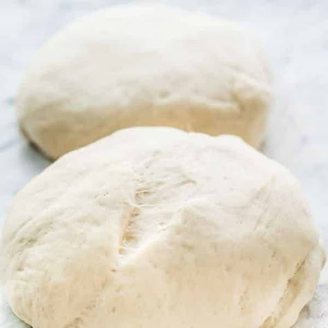 Easy Dough, Making Pizza Dough, Simple Pizza, Pizza Dough Recipe Easy, Pizza Stromboli, Best Pizza Dough, Easy Pizza Dough, Making Pizza, Pizza Calzones