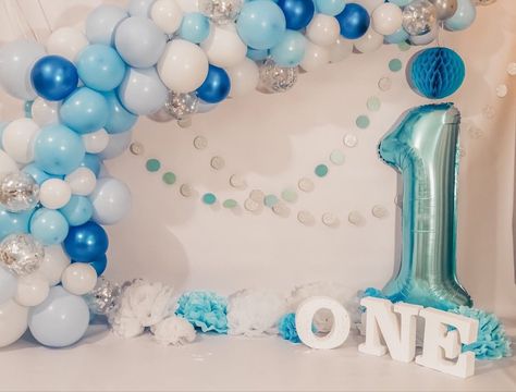 Jelousy Quote, 1st Birthday Background, Half Birthday Baby Boy, Half Birthday Baby, First Birthday Balloons, Birthday Decorations At Home, Baby First Birthday Cake, Happy Birthday Decor, Boys First Birthday Party Ideas