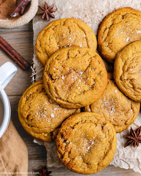 Soft & Chewy Pumpkin Cookies {Vegan} | Shuangy's Kitchensink Vegan Pumpkin Sugar Cookies, Pumpkin Cookies Vegan, Chewy Pumpkin Cookies, Vegan Pumpkin Cookies, Pumpkin Snickerdoodles, Pumpkin Sugar Cookies, Pumpkin Pie Mix, Vegan Pumpkin Pie, Cookies Vegan