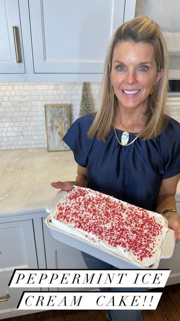 Jamie Tarence | Family Savvy | Food/Lifestyle Blog on Instagram: "Peppermint Bark Ice Cream Cake The EASIEST dessert you’ll make all year and PERFECT for your holiday entertaining!! Here is what I love about this Ice Cream Cake. 🍰 1. No baking or cooking! 2. 4 ingredients! 3. Make ahead! 4. Create your custom flavor 5. Great recipe for kiddos! 5. Pull out, slice and serve!!! 🍰 This dessert is easy, yummy, and beautiful on a dessert table! Here’s how I made it. Ingredients: 2 boxes ice cream sandwiches (I used mini) 1 half gallon mint chip ice cream 1 large tub cool whip Crushed peppermint candy sprinkles. 🍰 Place ice cream sandwiches in a baking dish. Top with a layer of ice cream (soften first). Top with a layer of cool whip. Repeat~ending with cool whip. Sprinkle with holiday or f Peppermint Ice Cream Cake Recipe, Peppermint Bark Ice Cream Cake, Peppermint Ice Cream Cake, Peppermint Ice Cream Dessert, Peppermint Bark Ice Cream, Ice Cream Sandwich Dessert, Family Savvy, Christmas Ice Cream Cake, Cake Mix Brownies