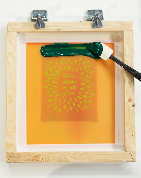 How to screen print - DIY silkscreen printing with Cotton & Flax Single Color Screen Print Design, Screen Printing Ideas, Silk Screen Printing Diy, Diy Screen, Cha Ching, Diy Screen Printing, Silkscreen Printing, Home Theater Receiver, Screen Printing Art