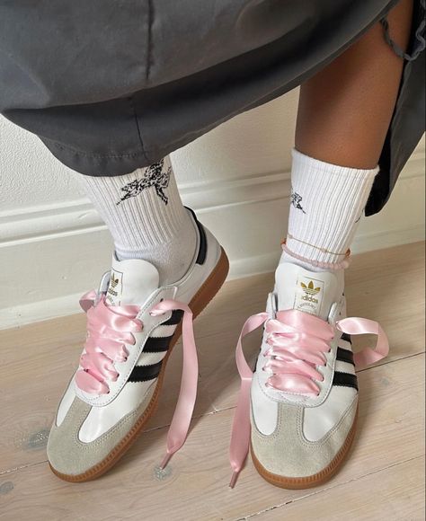 ribbon shoelaces via @ mikahchay on insta Adidas Shoes Outfit, Ribbon Shoe Laces, Adidas Samba White, Samba Outfits, Adidas Samba Outfit, Ribbon Shoes, Samba Shoes, Samba Outfit, Look Rose