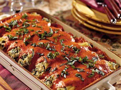 Chicken Cannelloni with Roasted Red Bell Pepper Sauce Bell Pepper Sauce Recipe, Chicken Cannelloni, Red Bell Pepper Sauce, Quick Casserole Recipes, Bell Pepper Sauce, Roasted Red Bell Pepper, Quick Casseroles, Pasta Casserole Recipes, Pepper Sauce Recipe